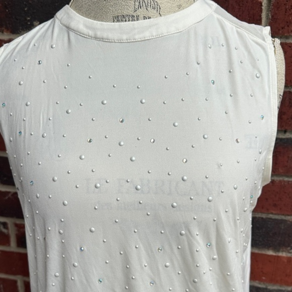 Elegant White Sleeveless Top  PM2